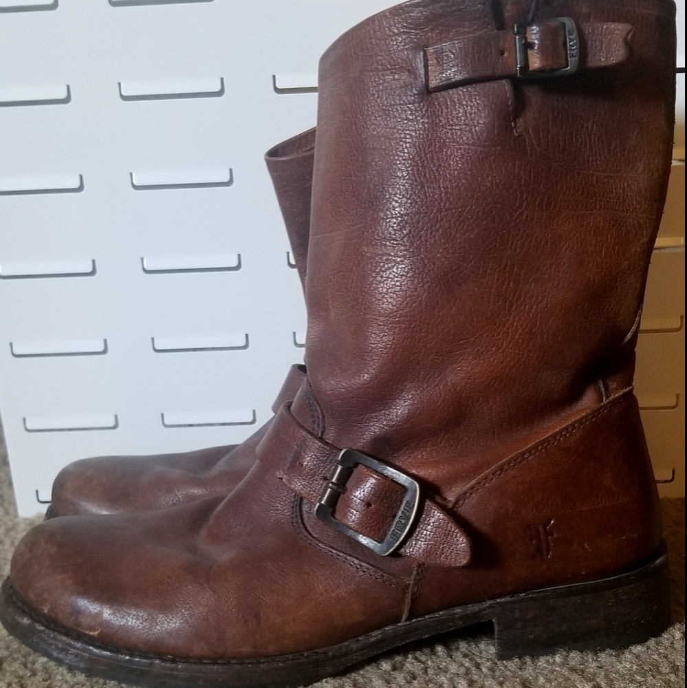 Frye Veronica Short